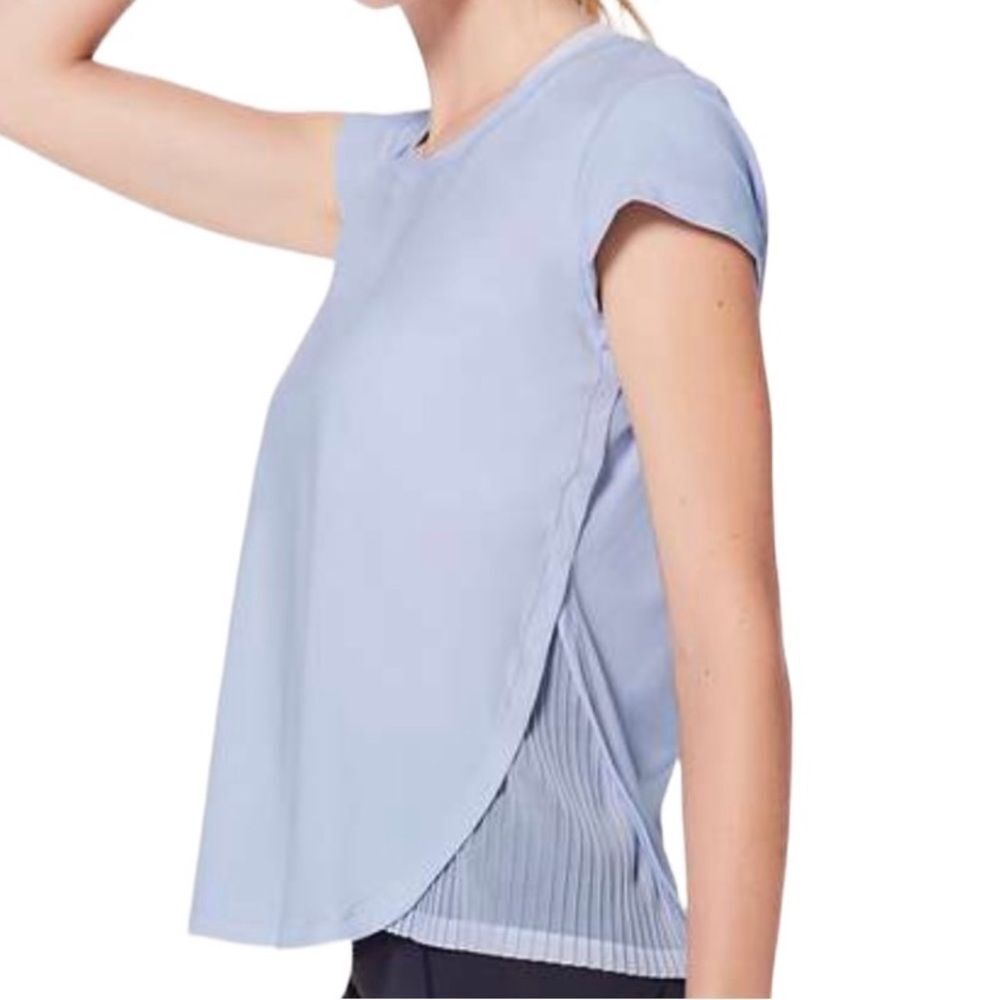 Lululemon Just Pleat It Short Sleeve Shirt Cool Breeze UV Protection Size 8